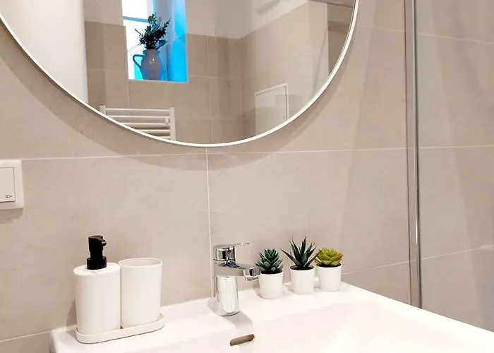 Homelystay - Downtown App Appartement *