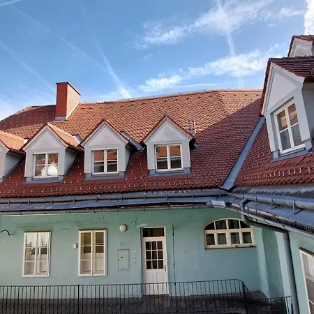 Апартаменты Homelystay - Downtown App