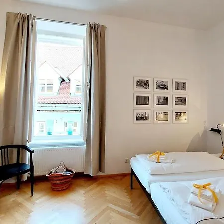 Homelystay - Downtown App Апартаменты Грац
