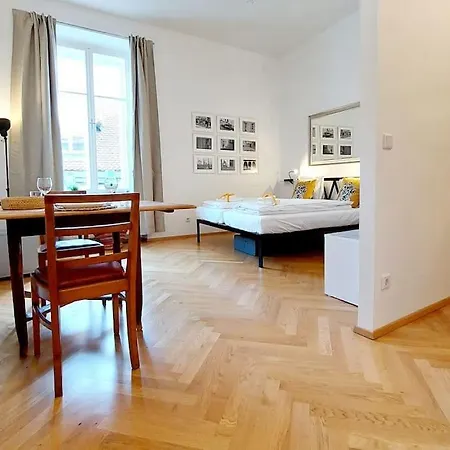 شقة Homelystay - Downtown App *