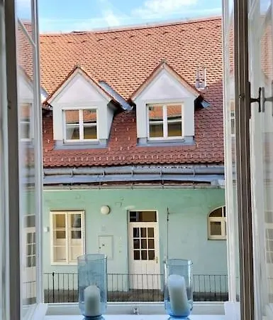Homelystay - Downtown App * Грац