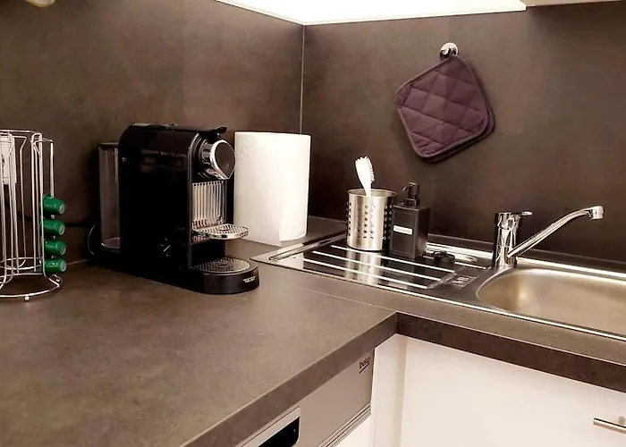 Homelystay - Downtown App